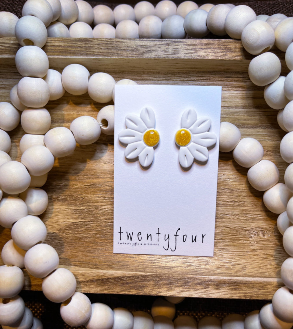 Daisy | Polymer Clay Earrings
